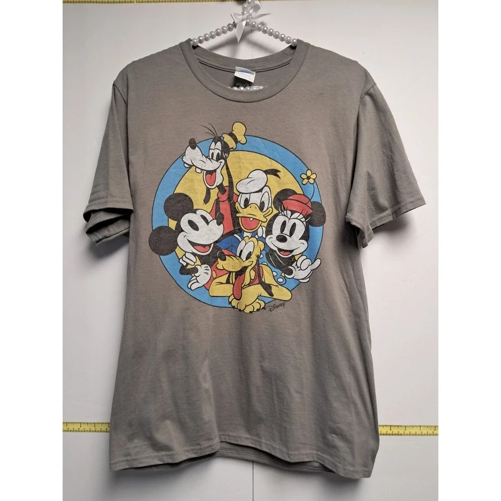 Disney‎ Small Childs Shirt That Has Goofy, Micky, Minnie, And Donald On It